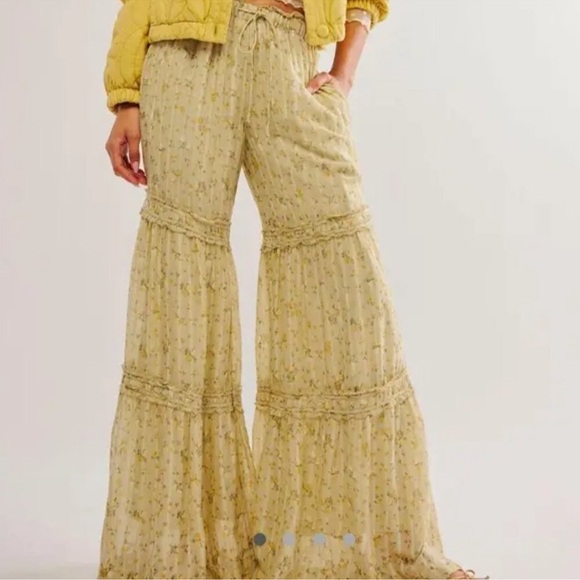 Free People Pants - Free People Emmaline Tiered Wide Leg Pull On Pant Size XS Small & Large